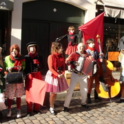 Compagnie Jolie Môme : rue Mouffetard [janvier 2004]