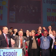 Zenith 14 Avril, Internationale