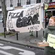 Grévistes Pizza Hut 191 AV Jean Jaurès 19°