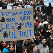 Manif7mars06CPE102