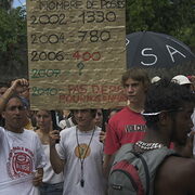 Manif anti CPE ile de la Réunion