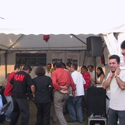 On danse sur le stand de l'Iran (Lydia Chenal-Quellier)