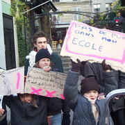 Collectif des déboulonneurs 23-12-2006  Hôtel de Ville - Rue de Rivoli