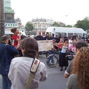 Collectif des Déboulonneurs 27/04/07  Bastille