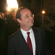 Francois Hollande rue  Solférino