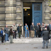 Entrée des 9 au palais de justice