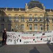devant la préfecture