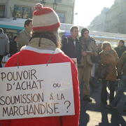 Soumission à la marchandise ?