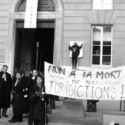 MANIFESTATION DEVANT LE PALAIS DE JUSTICE