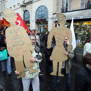 Défilé dans les rue de Versailles