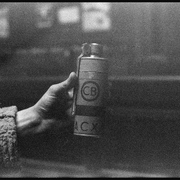 Grenade lacrymogène non explosée