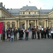 19/06/08 Rassemblement au Palais Royal