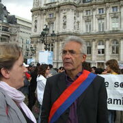 3/10/07 Jacques daguent, Conseiller de Paris (PCF) et Brigitte Wieser, de RESF