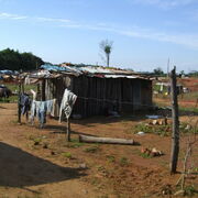 Paraguay cabanes de sans toit à Carmen Soler