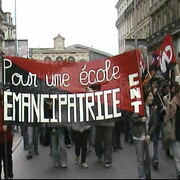 banderole du syndicat CNT éducation le 20 nov 2008 à Lille