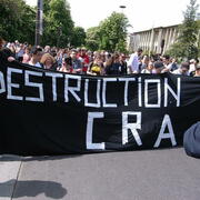Départ manif Cité nat. hist. immigration