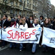 Non aux suppressions de postes