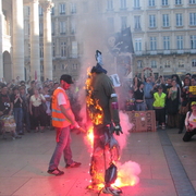 Sarko brûle