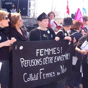 Champ de foire, quartier portuaire, avant la manif et le gazage...13:30