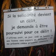 Pancarte rassemblement à Caen