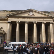 rassemblement devant le palais de justice de Caen