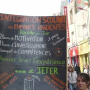 manif des précaires de l'éducation et enseignants solidaires au Mans le 9 juin
