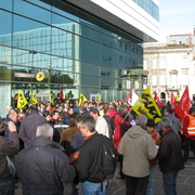 rassemblement devant la RP