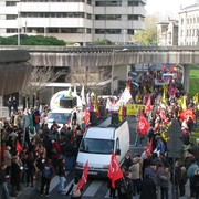 devant la préfecture avec les enseignants