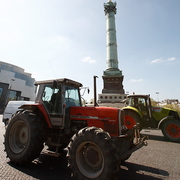 Manif des paysans en tracteur à Paris