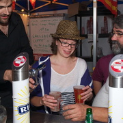 Au bar du stand 78