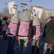 Non à la guerre en IRAK, manifestation à PARIS