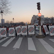 Non à la guerre en IRAK, manifestation à PARIS