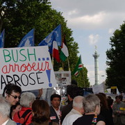 Contre la venue de Bush en France le 5/06/04
