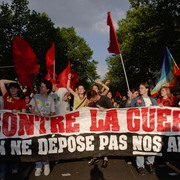 Contre la venue de Bush en France le 5/06/04