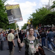Contre la venue de Bush en France le 5/06/04