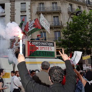 Contre la venue de Bush en France le 5/06/04