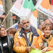 Manifestation à Paris pour la sauvegarde du régime de retraite