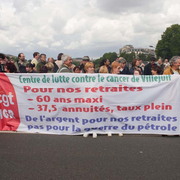 Manifestation à Paris pour la sauvegarde du régime de retraite