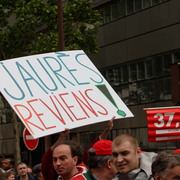Manifestation à Paris pour la sauvegarde du régime retraite