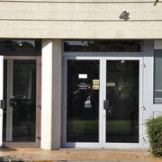 Caen, vitres d'une banque casssées