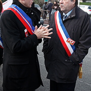 A droite, Patrick Douet, maire communiste de Bonneuil - Manif pour la défense du CHU Henri Mondor