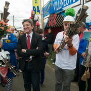 Jean-Luc Mélenchon et la fanfare Zeko