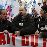 Tête de la manif - A gauche, Roland Hubert, co-secrétaire général du SNES-FSU