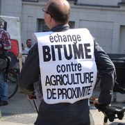Manifestation contrec l'Ayrault port ND des Landes