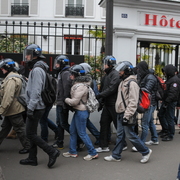 Flics et/ou casseurs
