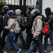 Flics et/ou casseurs