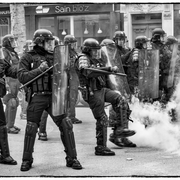 Retour de lacrymo Ã  l'envoyeur