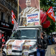 Méprisant de la République