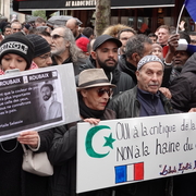 Oui à la critique non à la haine