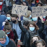 vous piétinez nos corps
